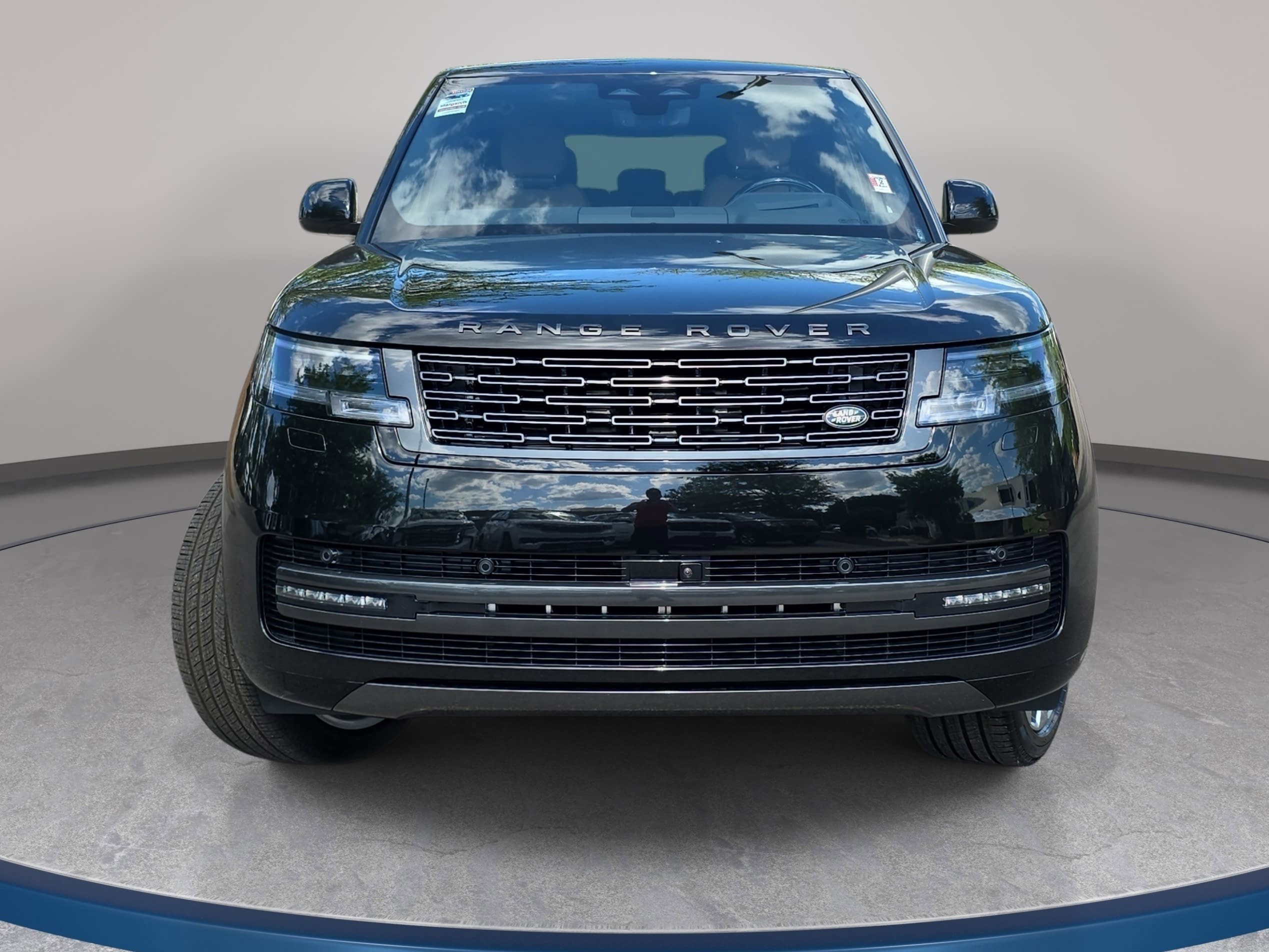 New 2026 Land Rover Range Rover Long Wheelbase SE AWD/4WD image 2