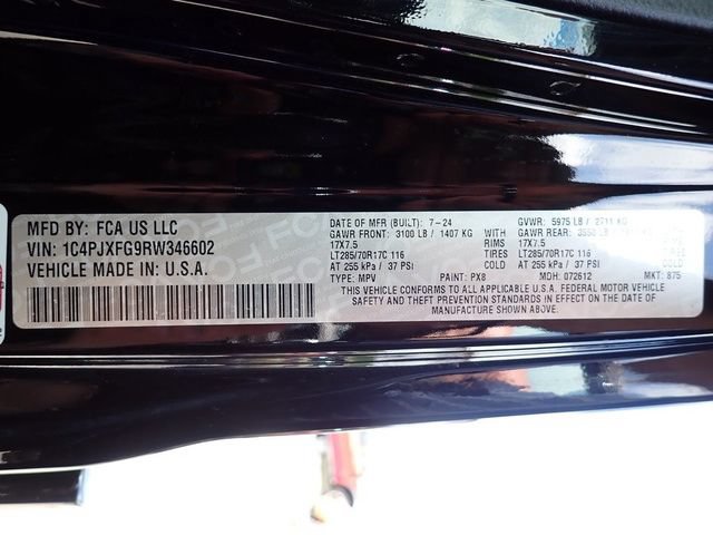 Used 2024 Jeep Wrangler Unlimited Rubicon AWD/4WD image 19