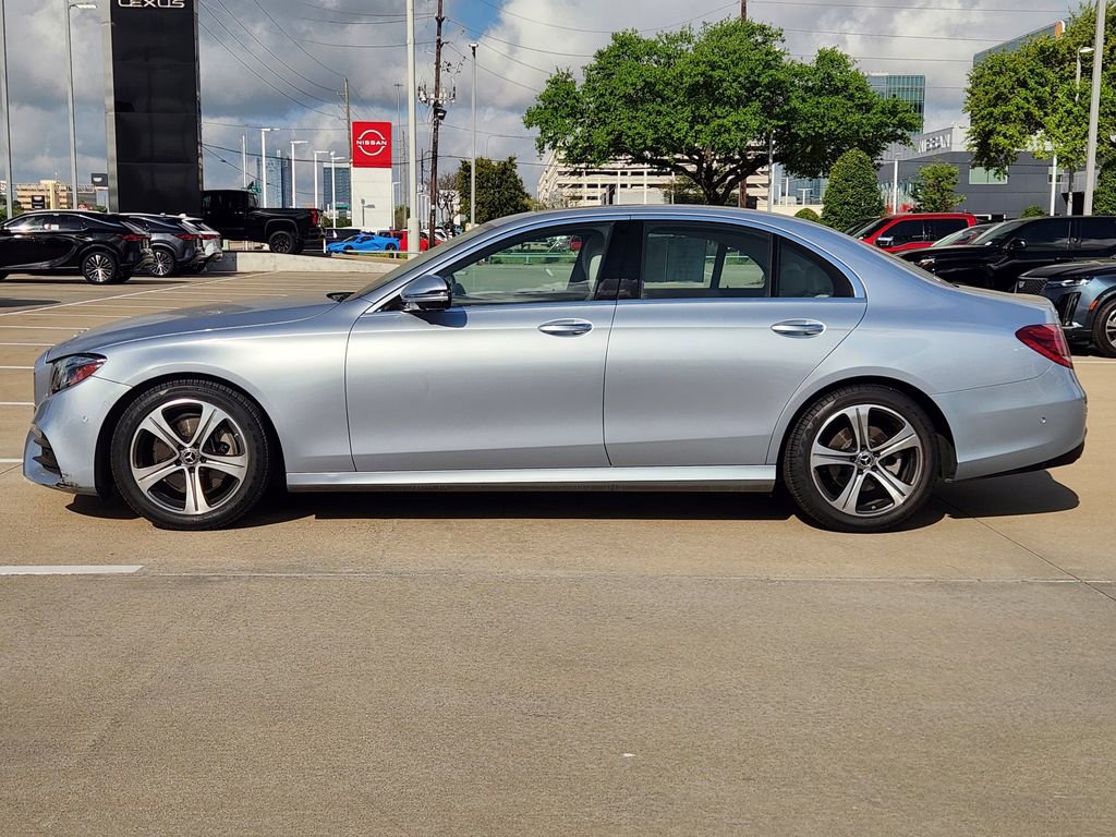 Used 2018 Mercedes-Benz E 300 image 4
