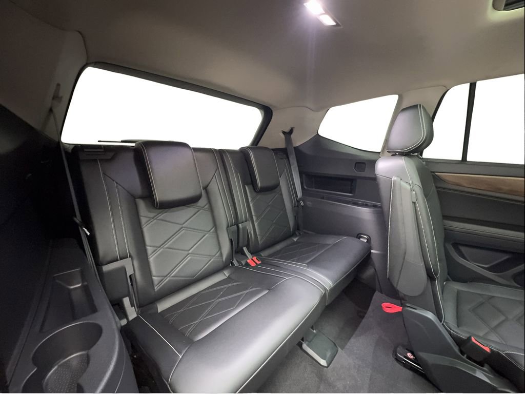 Used 2024 Volkswagen Atlas SE FWD image 28