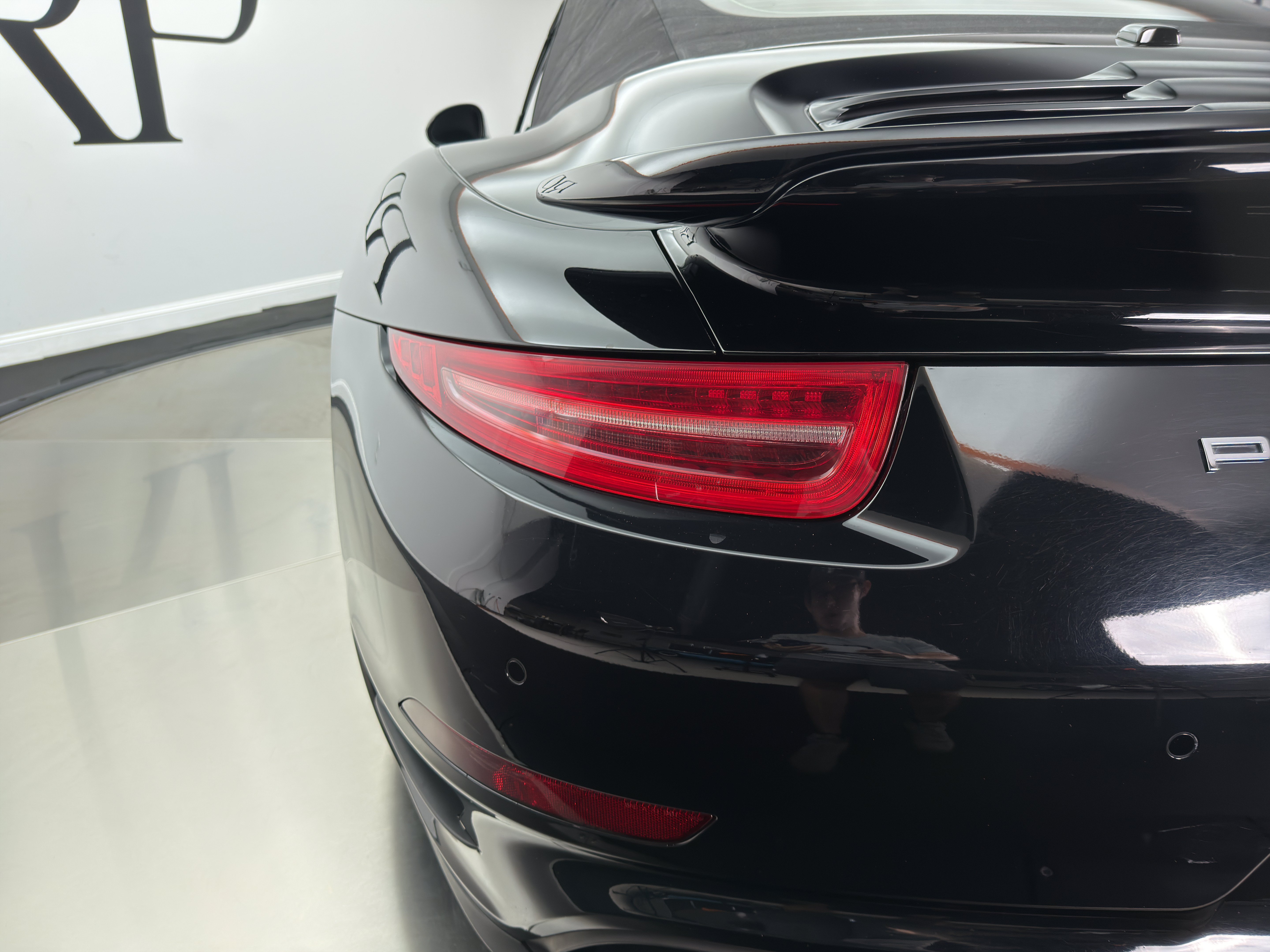 Used 2015 Porsche 911 Turbo S AWD/4WD image 23