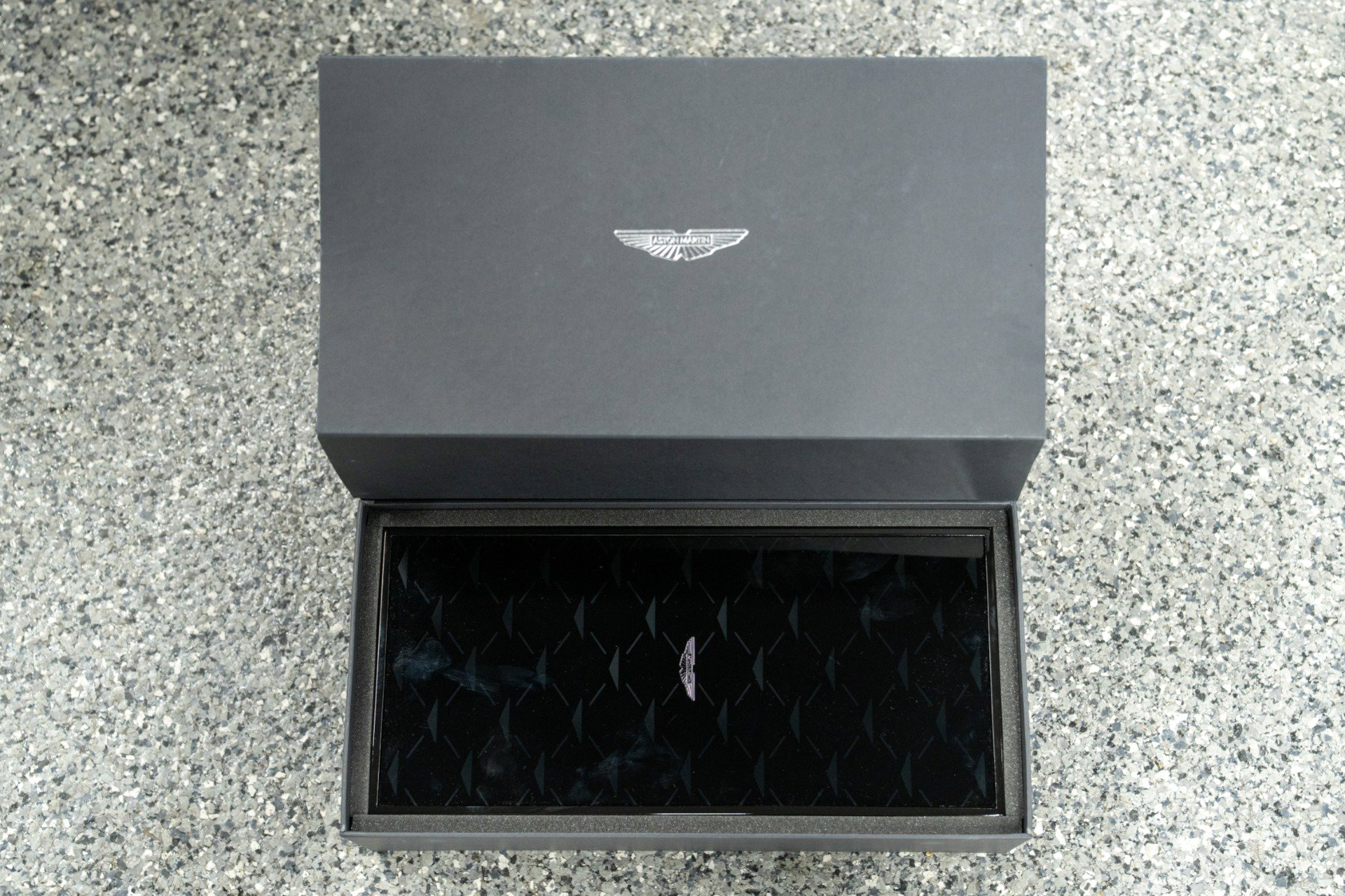 Used 2024 Aston Martin DB12 Coupe image 28