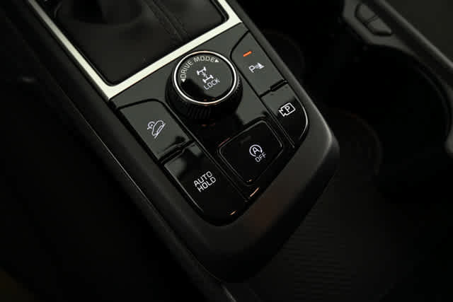 Used 2025 Kia Sportage LX image 24