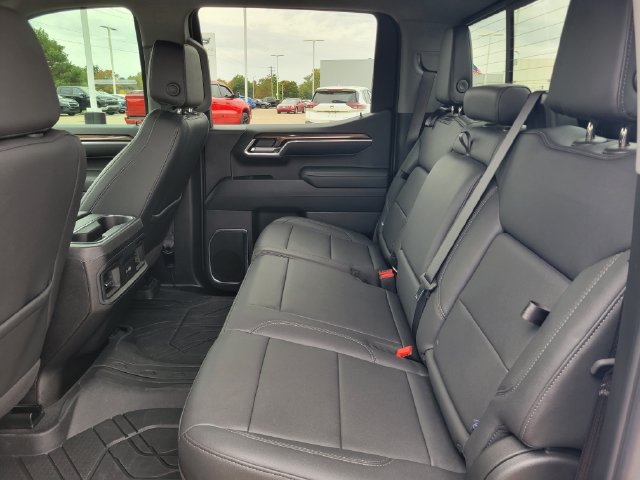 Used 2025 Chevrolet Silverado 1500 RST w/ Redline Edition AWD/4WD image 22