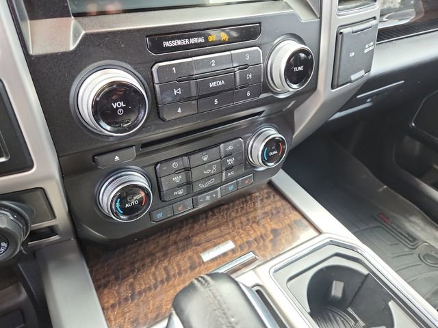 Used 2017 Ford F150 Platinum w/ Equipment Group 701A Luxury image 20