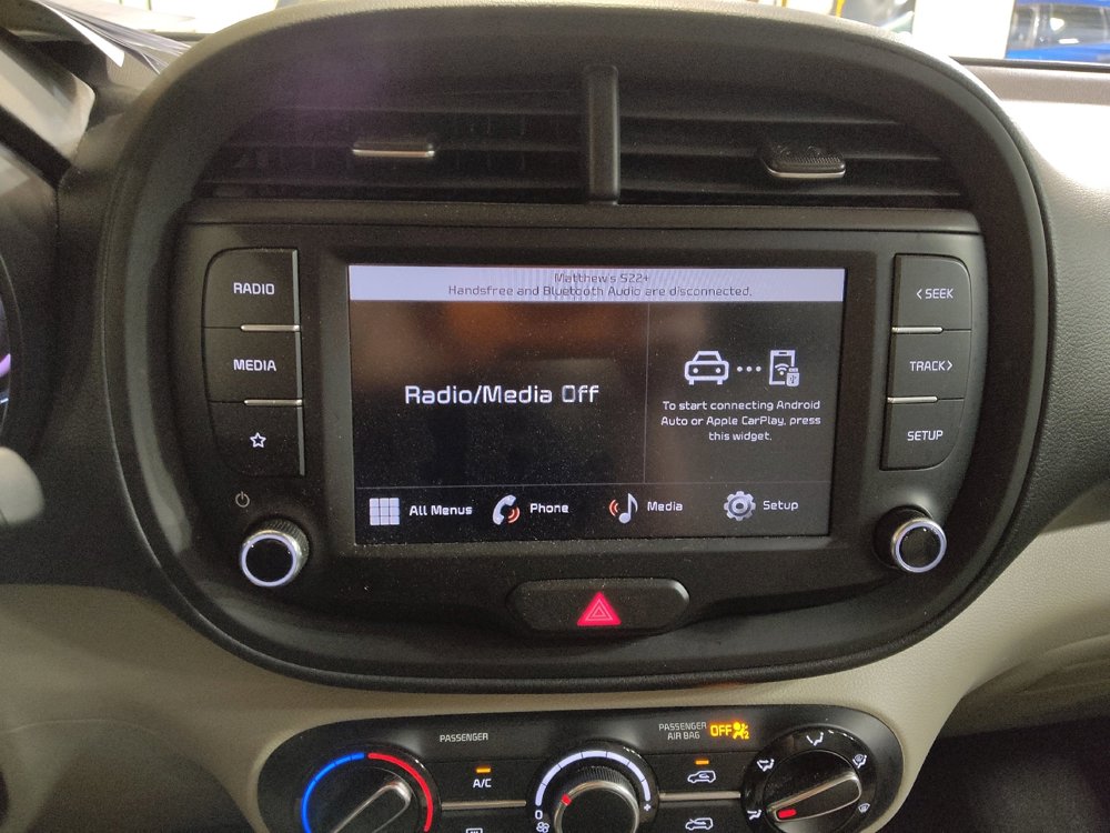 Used 2023 Kia Soul LX w/ LX Technology Package image 25