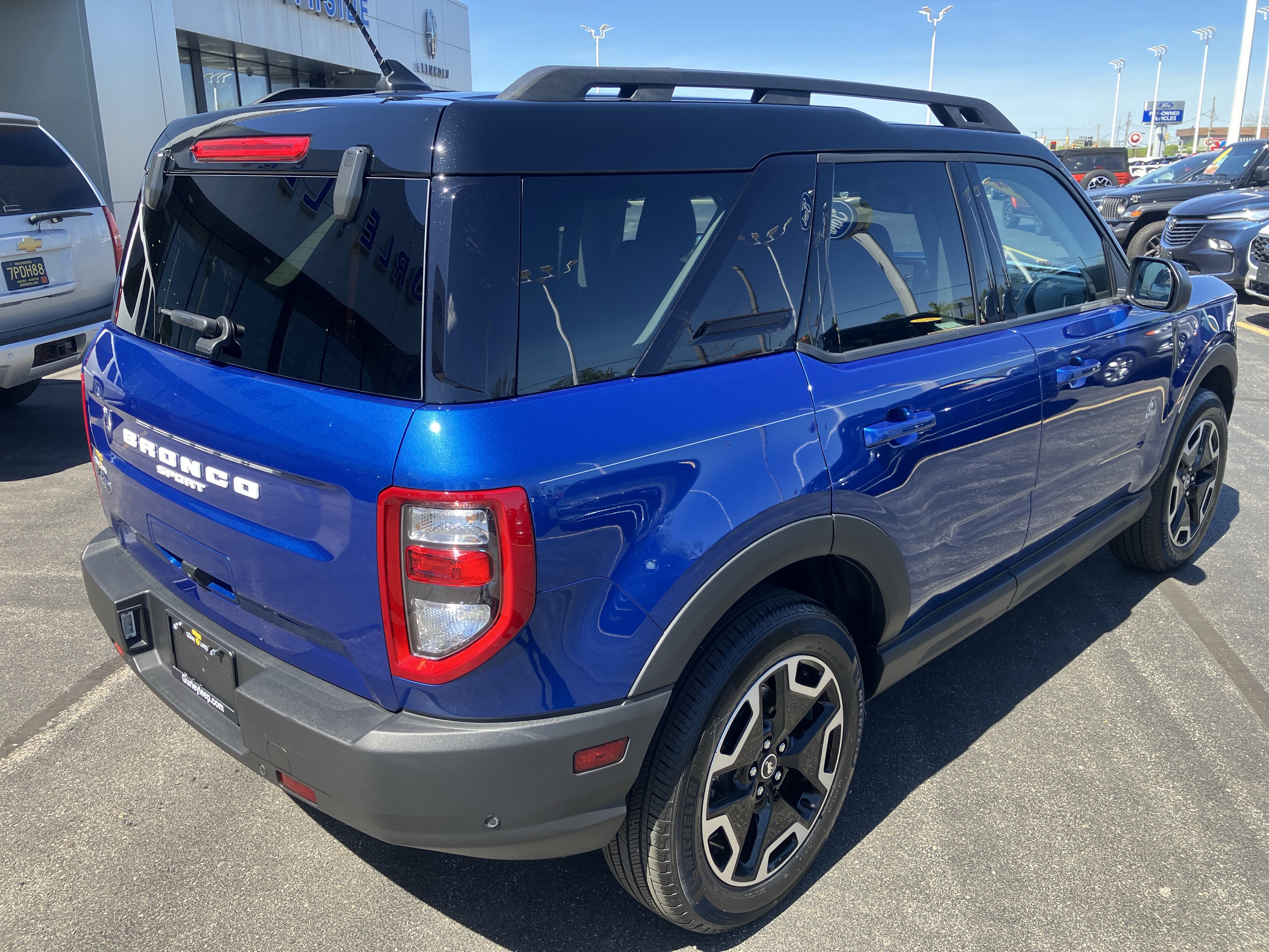 Used 2024 Ford Bronco Sport Outer Banks w/ Tech Package AWD/4WD image 7