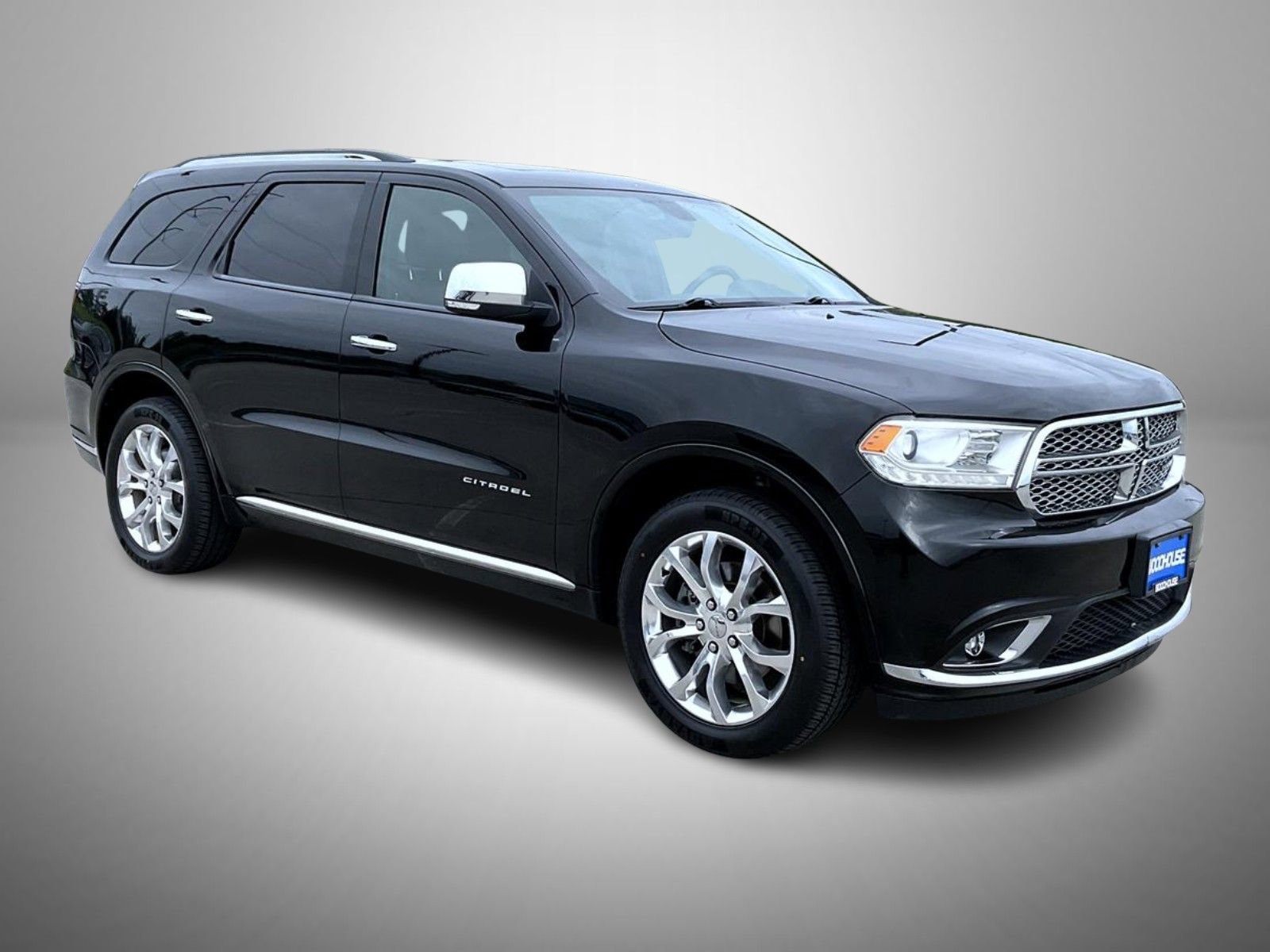 Used 2017 Dodge Durango Citadel w/ Premium Entertainment Group AWD/4WD image 3