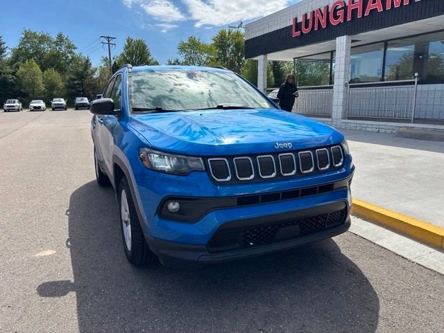 Used 2022 Jeep Compass Latitude FWD image 4