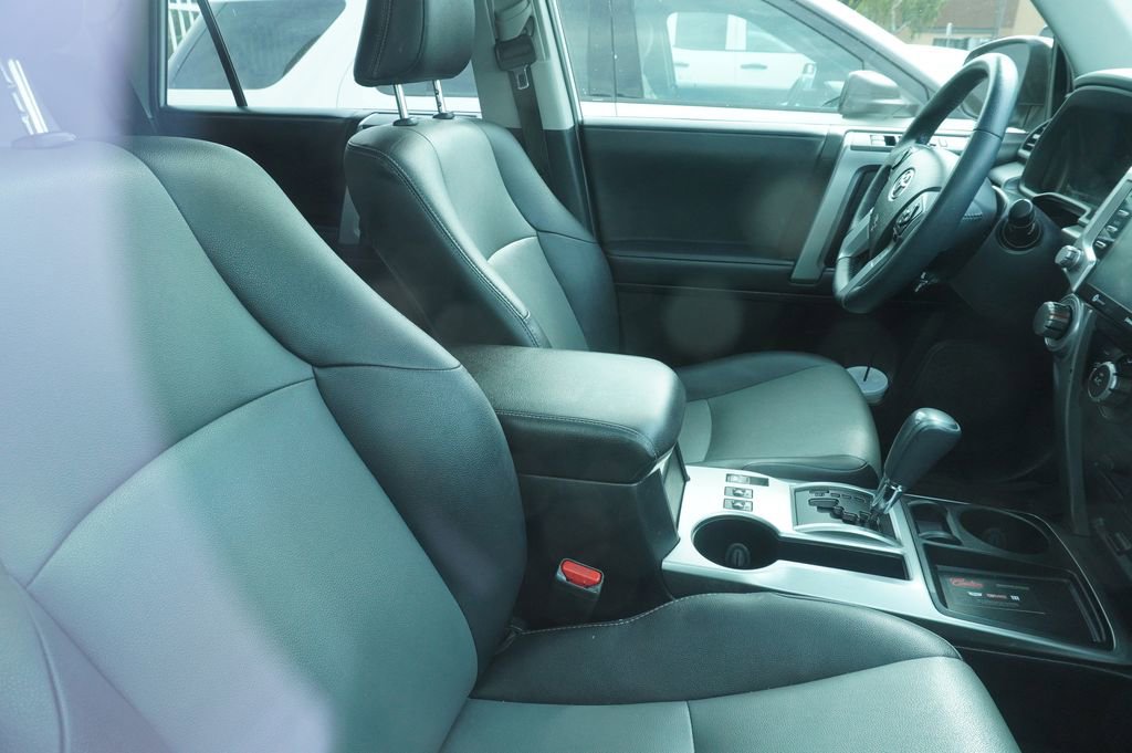 Used 2021 Toyota 4Runner SR5 Premium w/ Moonroof Package image 8