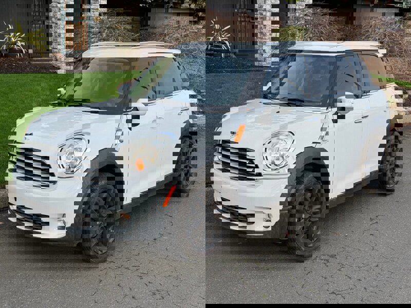 Used 2014 MINI Cooper Countryman image 1