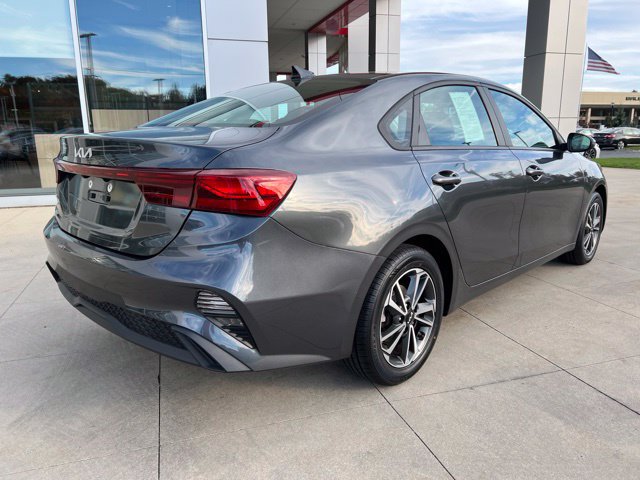 Used 2022 Kia Forte LXS w/ LXS Technology Package FWD image 9