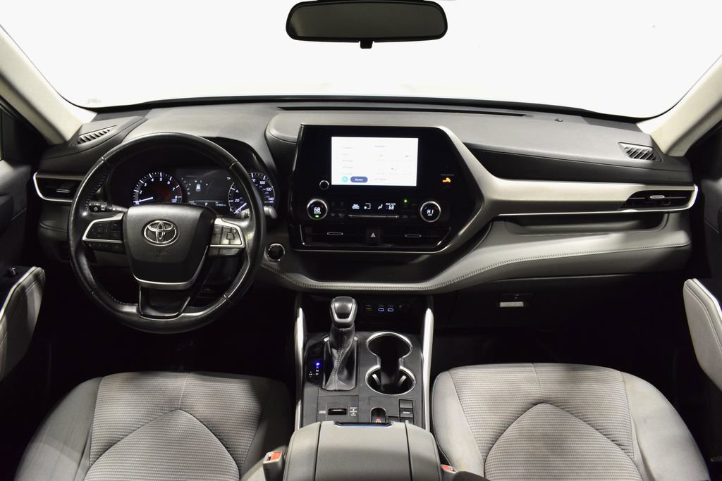 Used 2023 Toyota Highlander XLE image 13