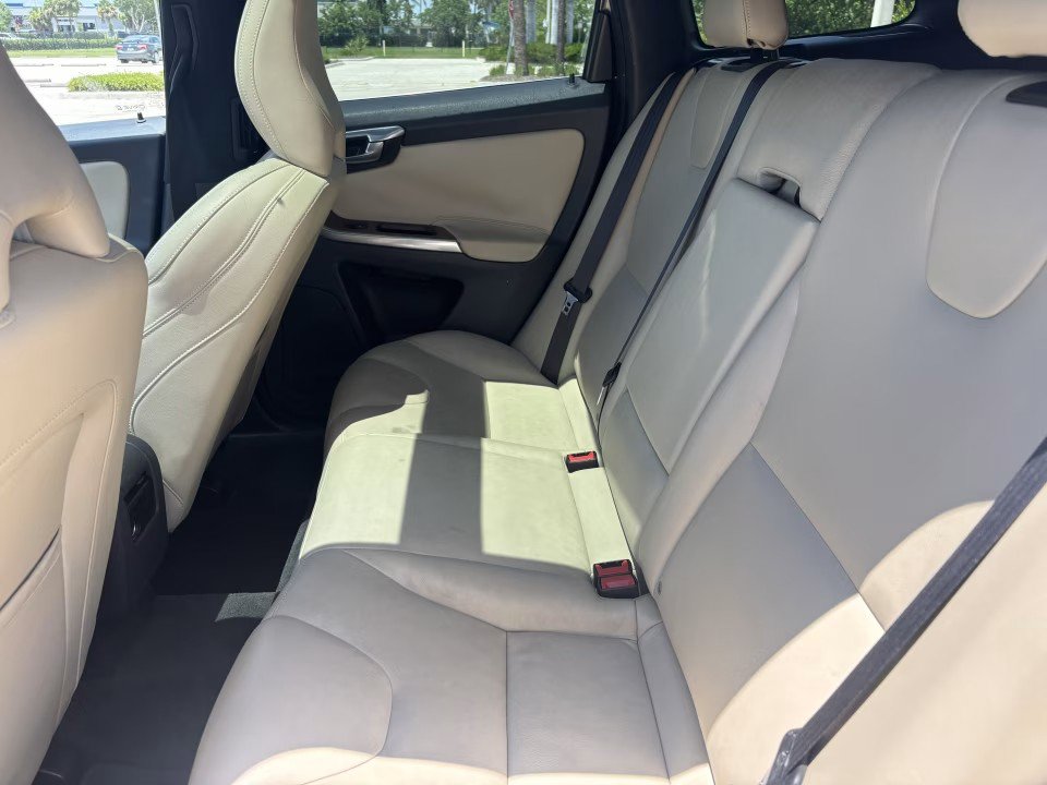 Used 2015 Volvo XC60 T5 Platinum FWD image 26