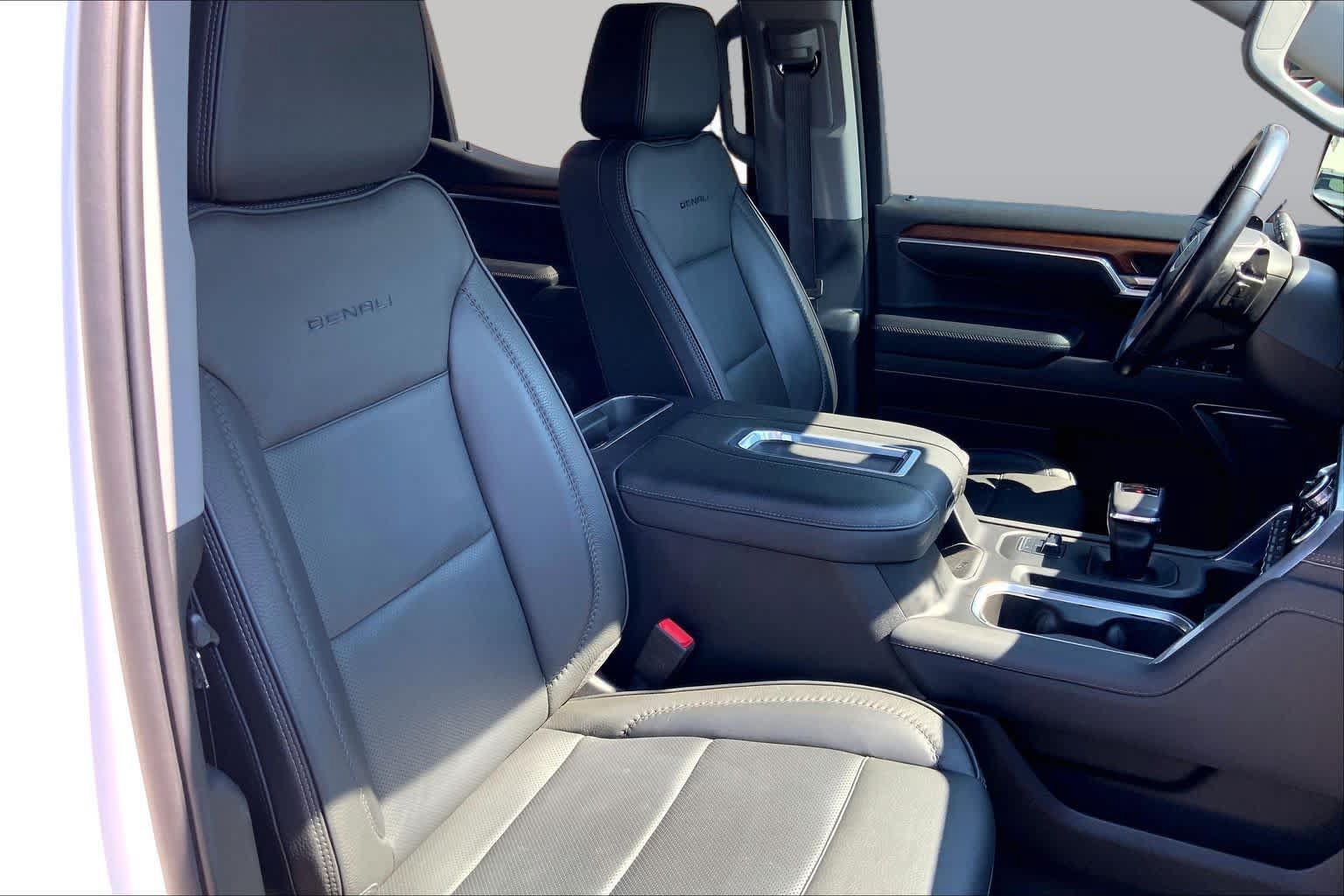 Used 2022 GMC Sierra 1500 Denali w/ Denali Carbonpro Edition AWD/4WD image 9