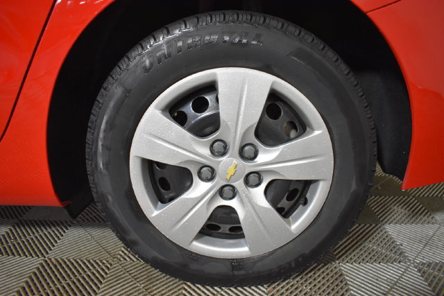 Used 2018 Chevrolet Cruze LS FWD image 29
