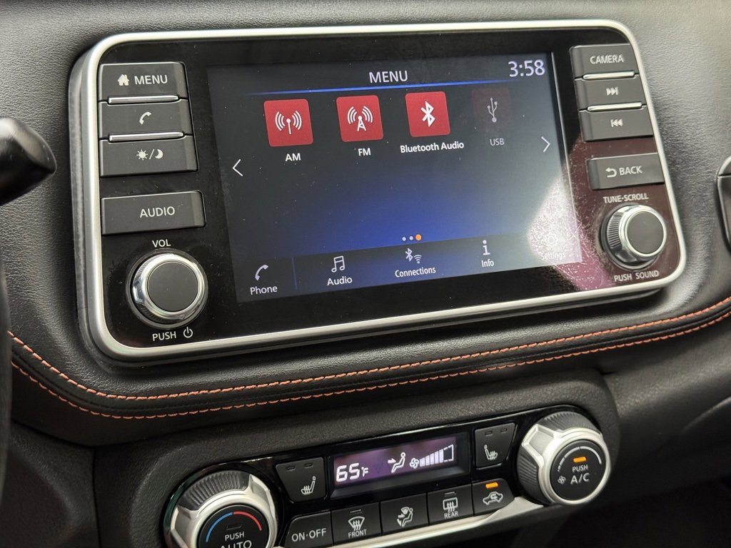 Used 2020 Nissan Kicks SR w/ SR Premium Package image 14