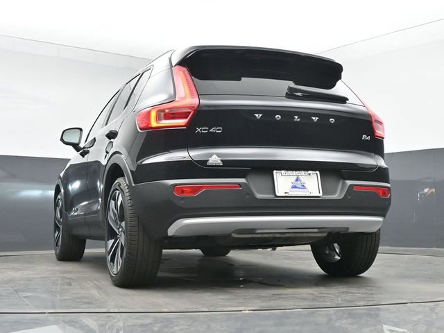 Used 2023 Volvo XC40 B4 Ultimate w/ Protection Package Premier FWD image 16