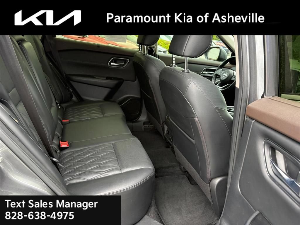 Used 2023 Nissan Rogue Platinum w/ Platinum Premium Package AWD/4WD image 18