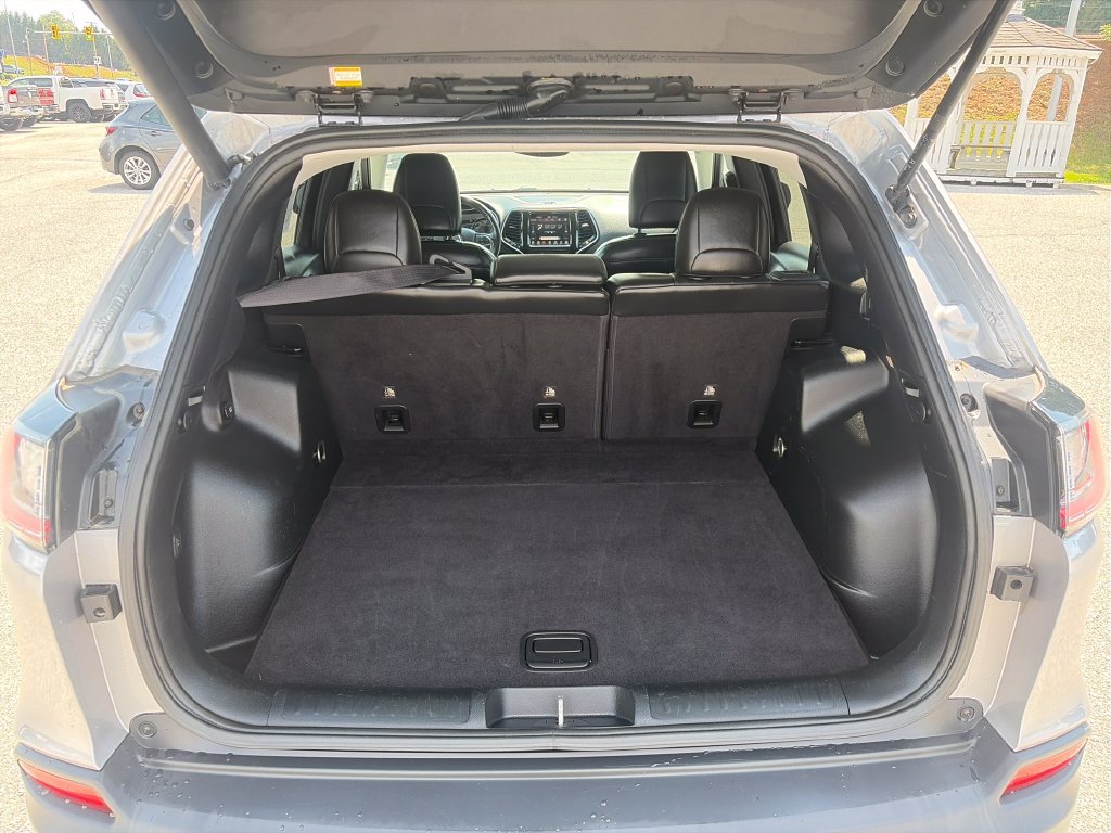 Used 2019 Jeep Cherokee Limited w/ Trailer Tow Group AWD/4WD image 22