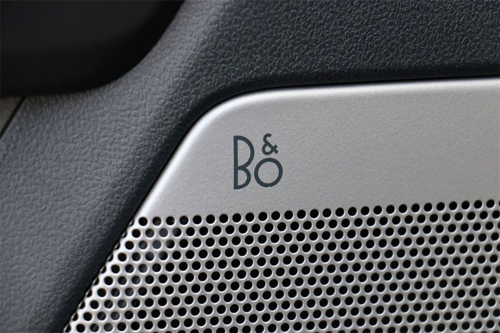 New 2026 Ford F250 Lariat w/ Black Appearance Package image 18