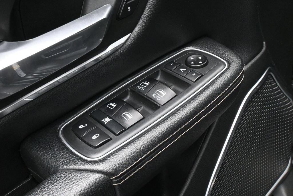 Used 2020 RAM 1500 Laramie w/ Sport Appearance Package AWD/4WD image 14