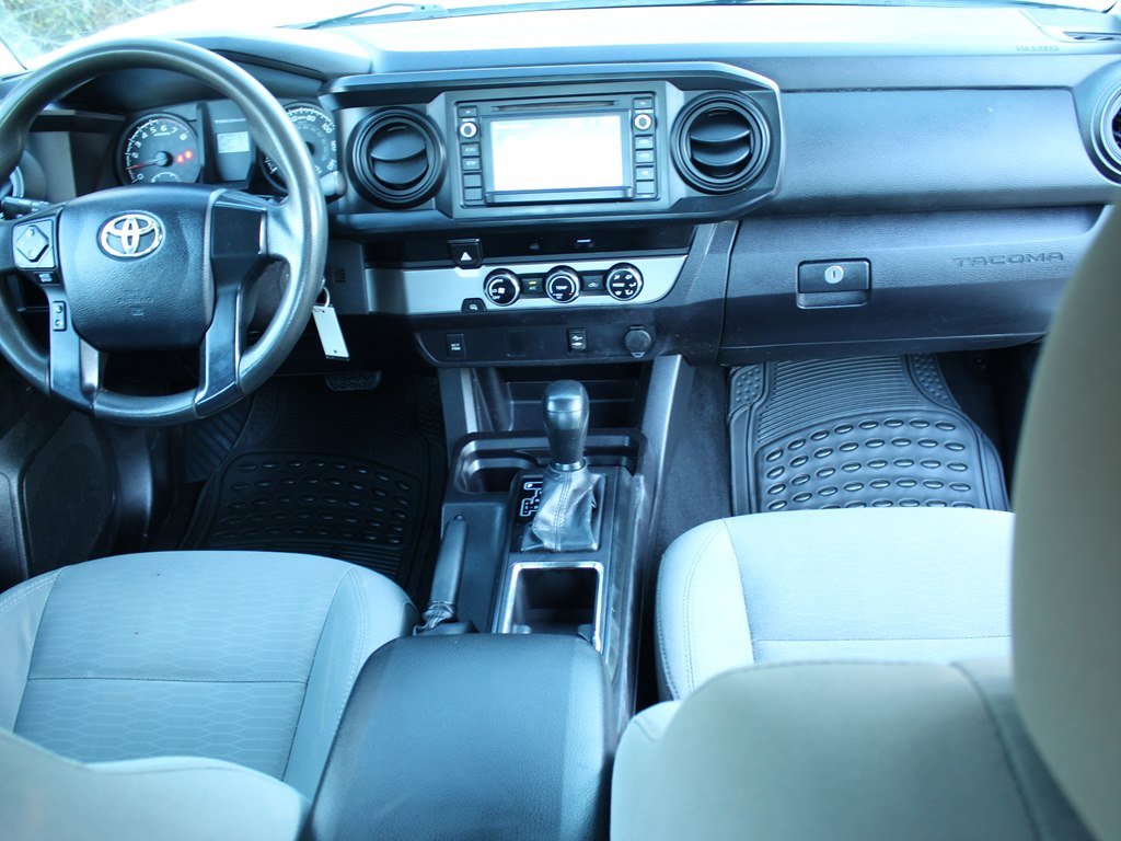 Used 2016 Toyota Tacoma SR image 13