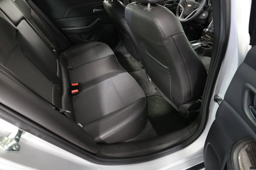 Used 2015 Chevrolet Malibu LT FWD image 22
