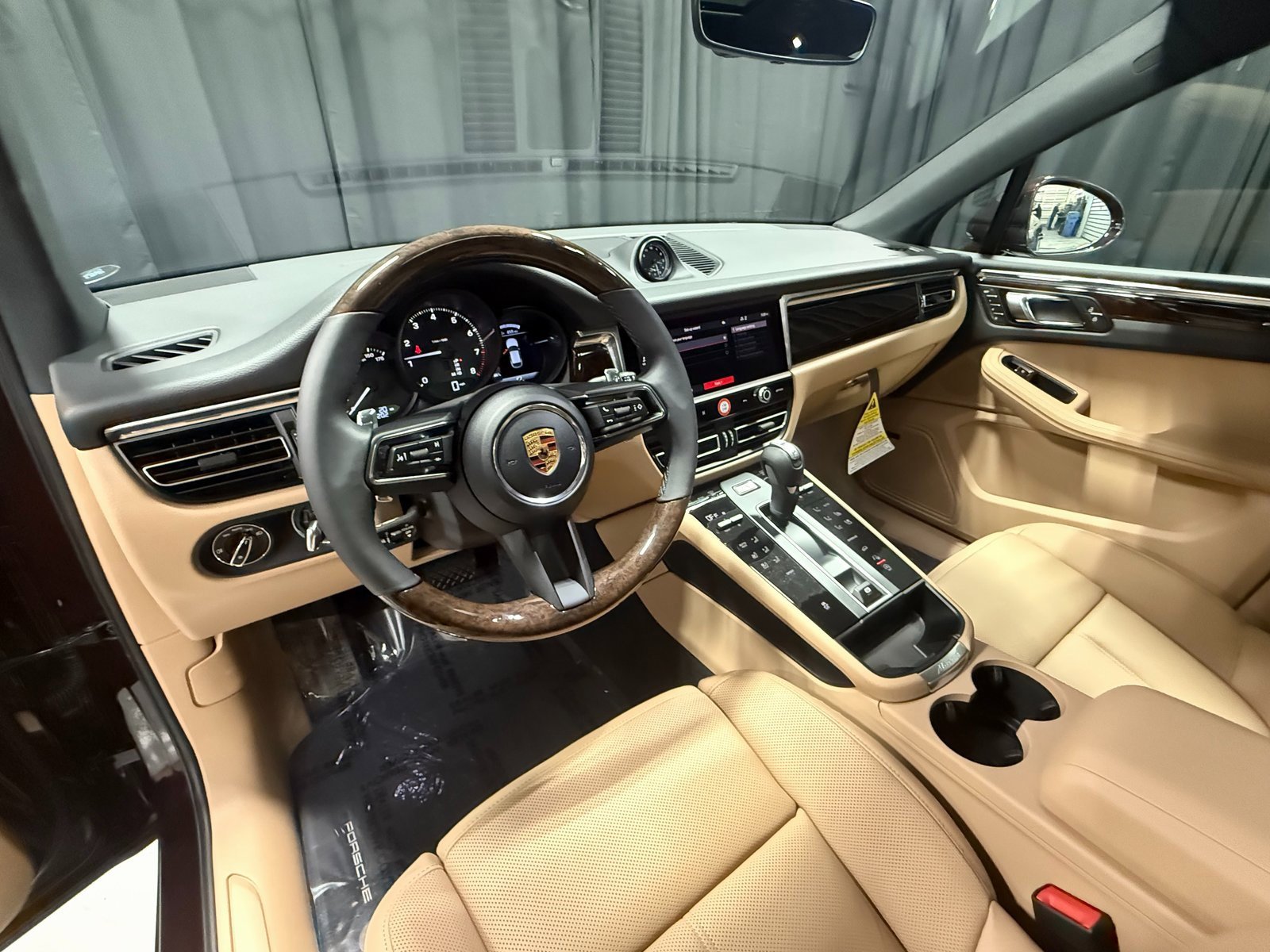 New 2026 Porsche Macan image 6