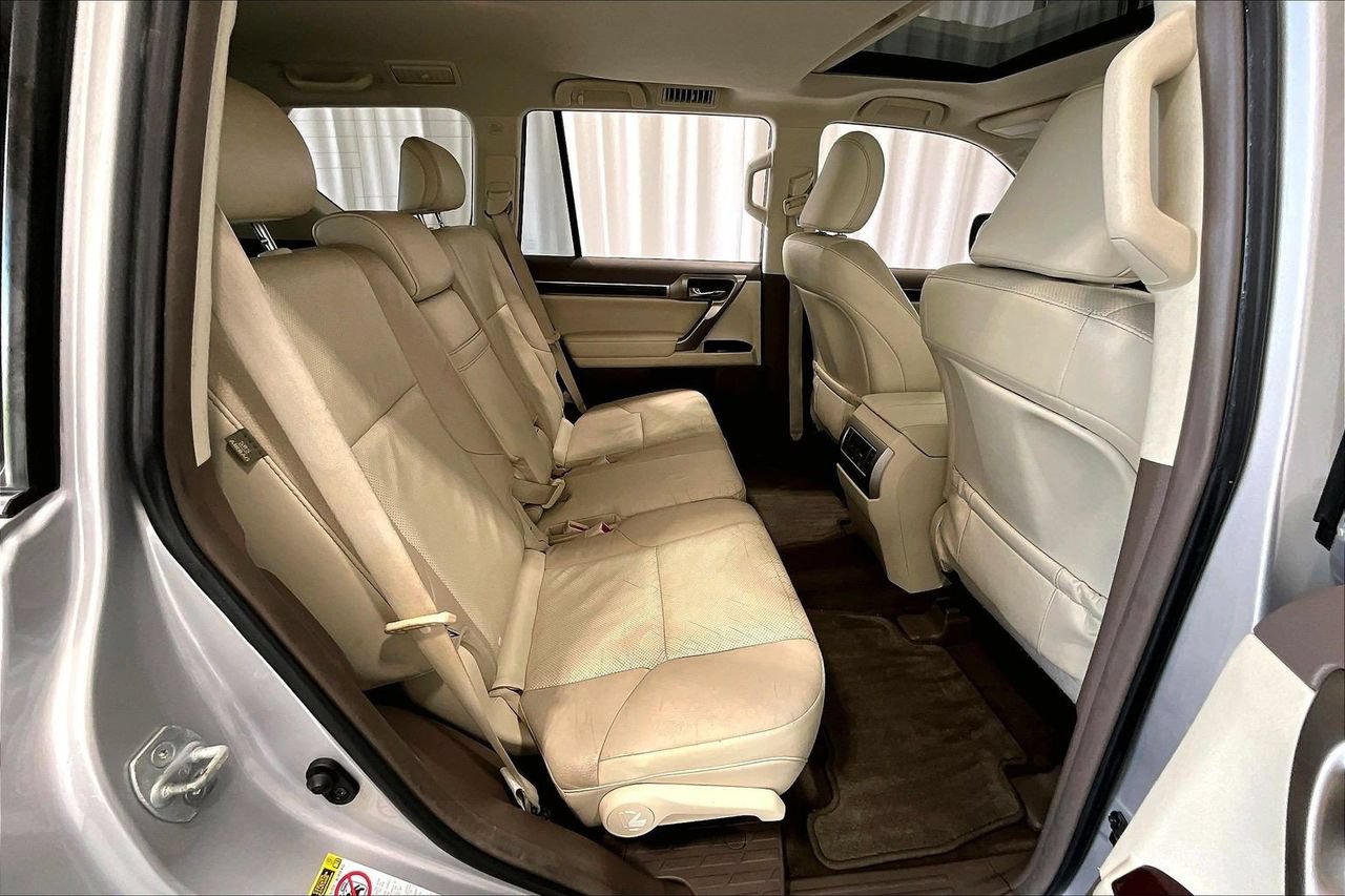 Used 2014 Lexus GX 460 w/ Premium Package AWD/4WD image 20