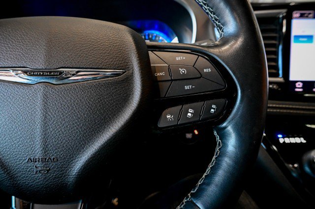 Used 2021 Chrysler Pacifica Touring-L w/ S Appearance Package image 38