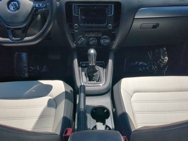 Used 2016 Volkswagen Jetta Sport FWD image 13