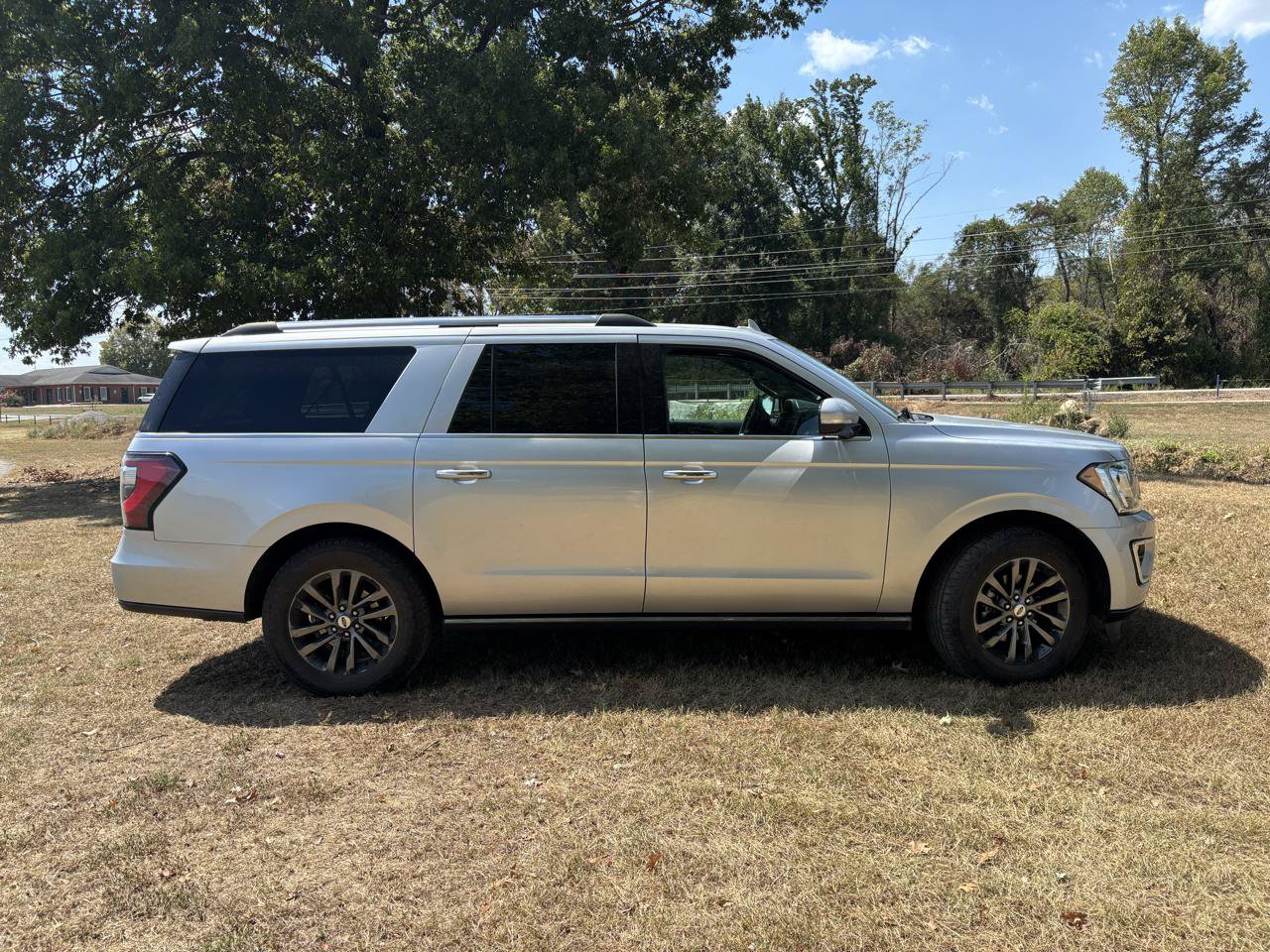 Used 2019 Ford Expedition Max Limited RWD image 1