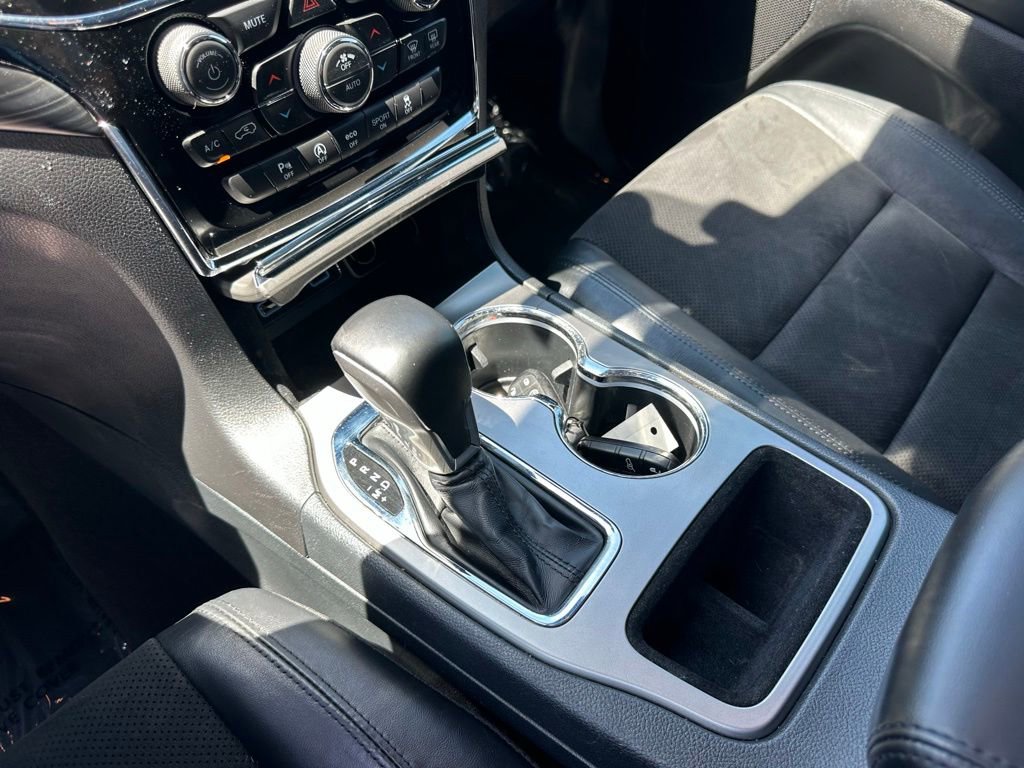 Used 2020 Jeep Grand Cherokee Altitude AWD/4WD image 33