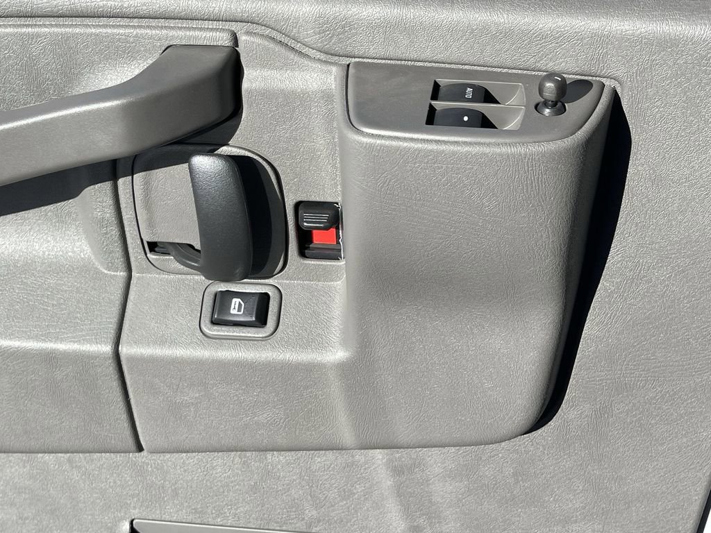 New 2025 GMC Savana 2500 Extended w/ Driver Convenience Package image 23