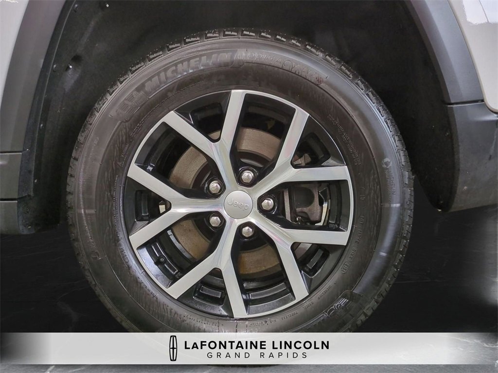 Used 2024 Jeep Grand Cherokee L Limited image 33