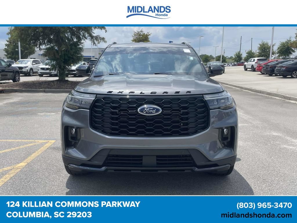 Used 2026 Ford Explorer ST-Line w/ ST-Line Street Pack AWD/4WD image 2