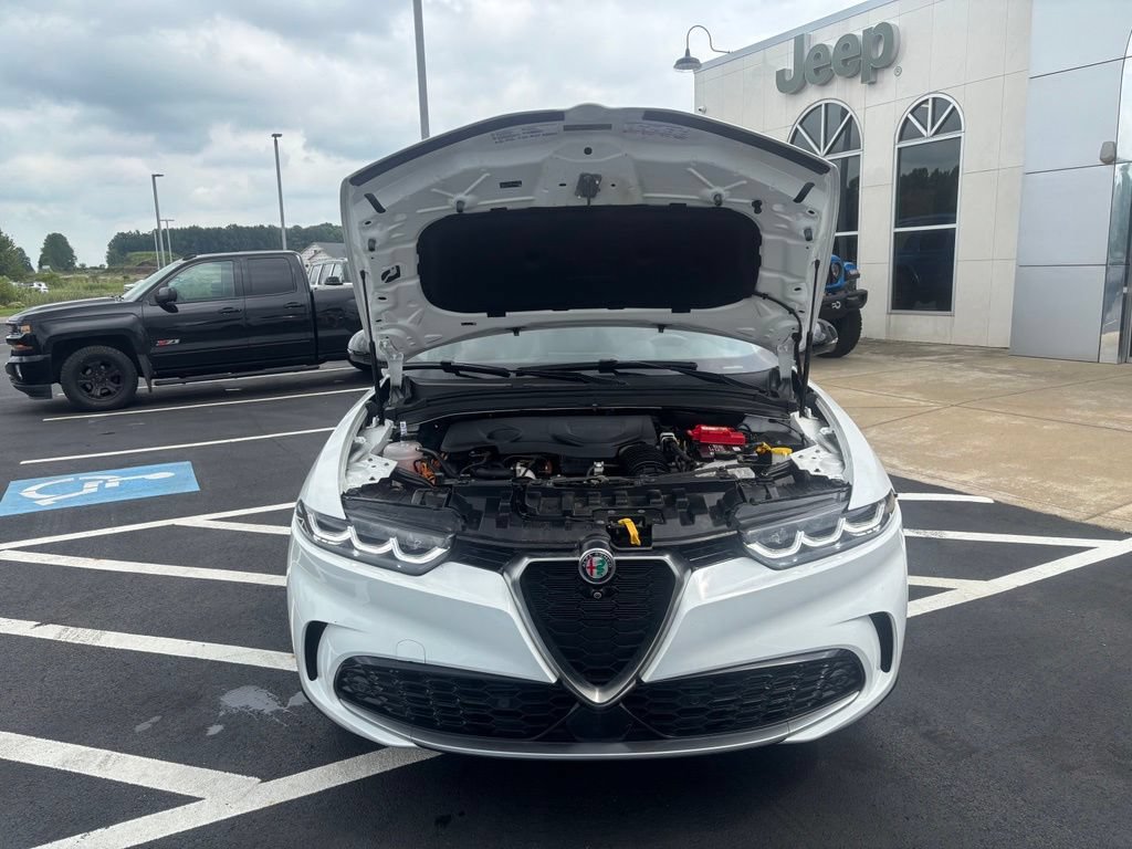 Used 2024 Alfa Romeo Tonale Ti w/ Active Assist Package AWD/4WD image 5