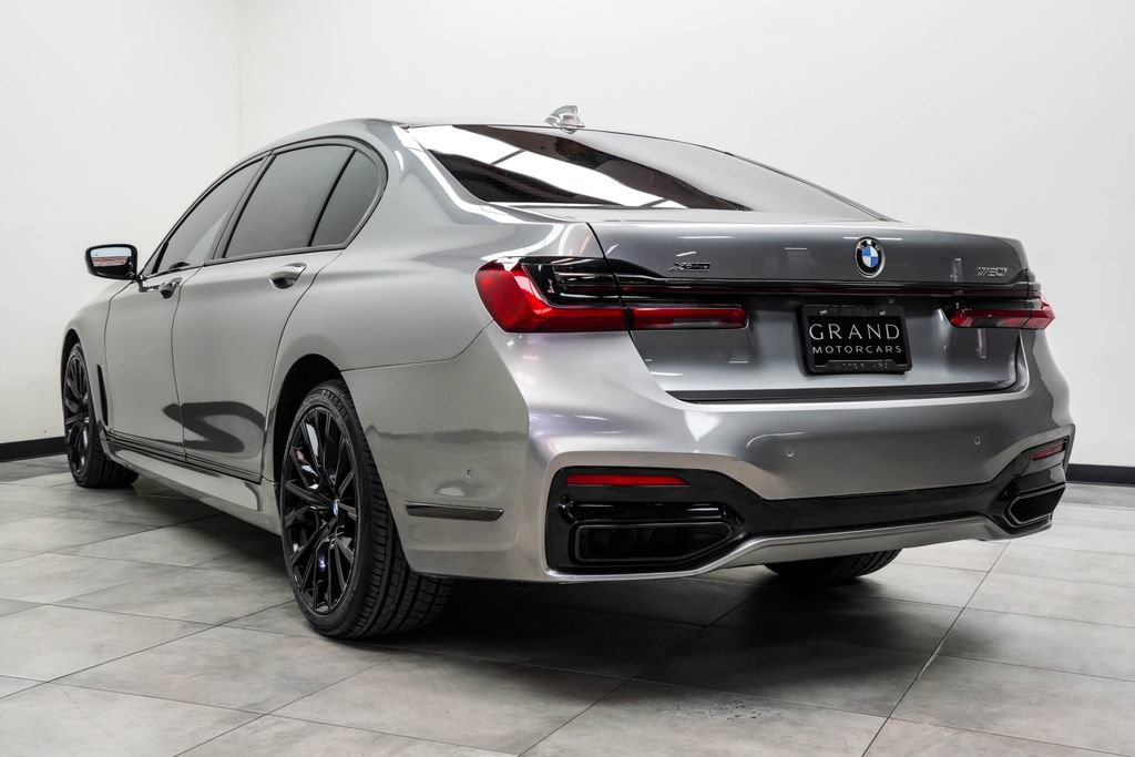 Used 2022 BMW 750i xDrive w/ Luxury Rear Seating Package AWD/4WD image 11
