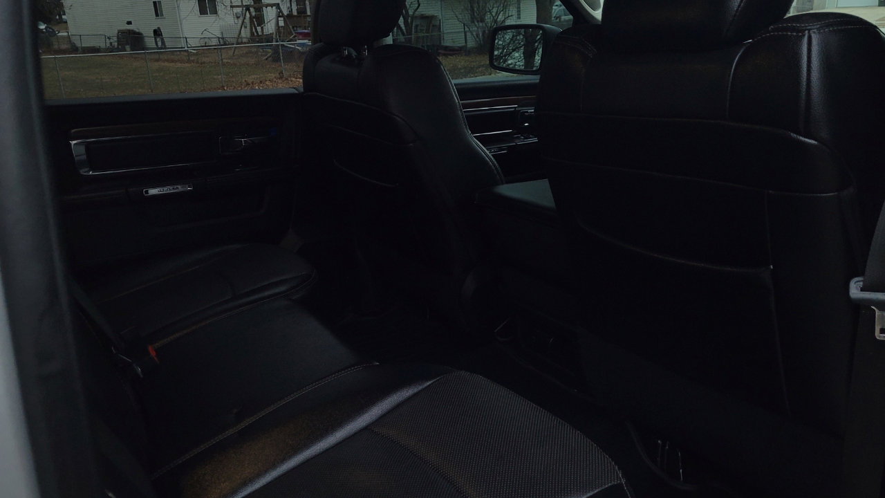 Used 2017 RAM 1500 Laramie image 47