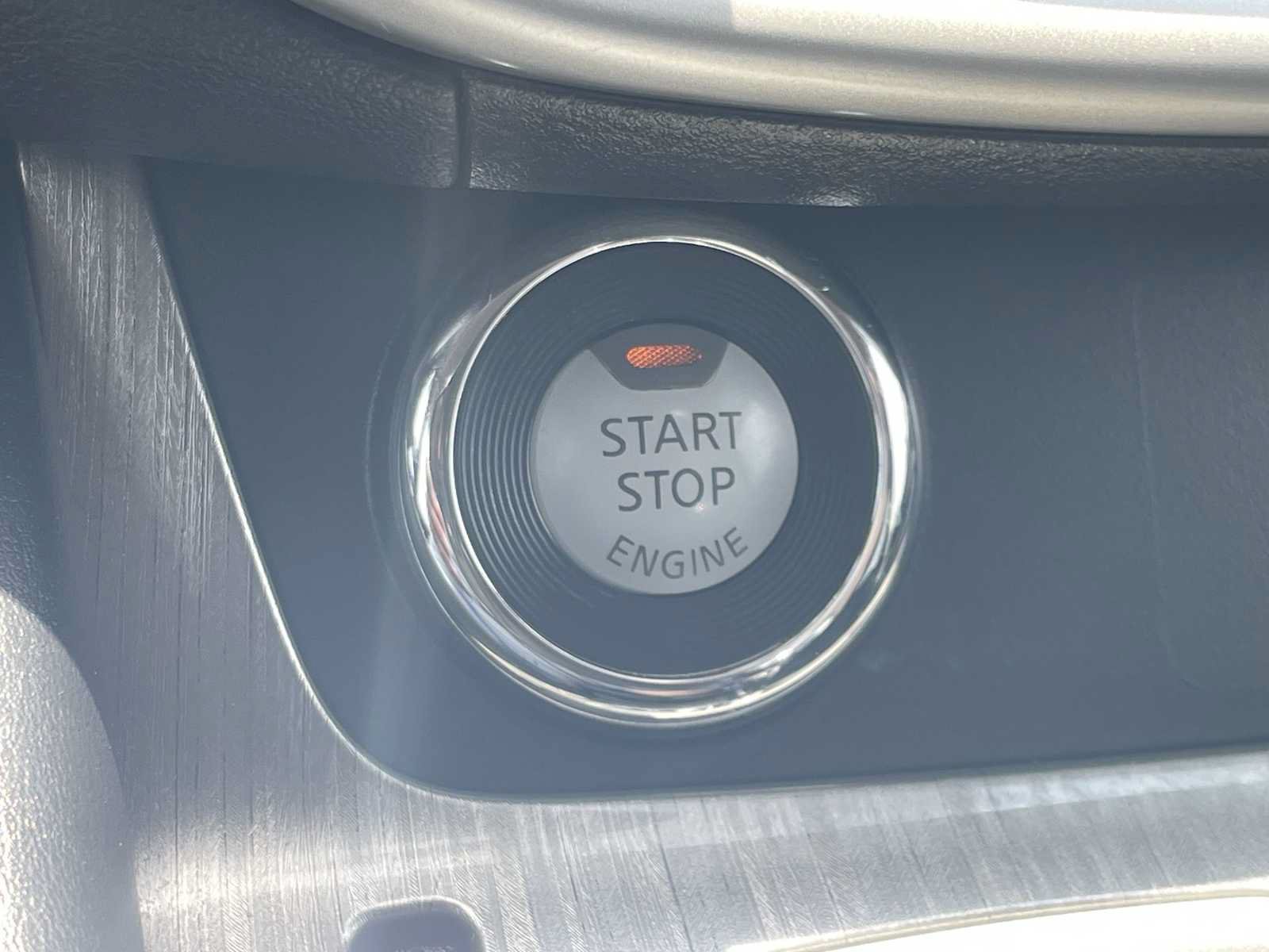 Used 2016 Nissan Murano S AWD/4WD image 19