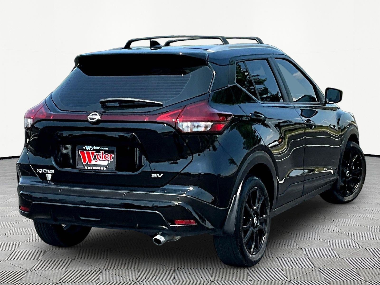 Used 2024 Nissan Kicks SV w/ Interior Electronics Package FWD image 6