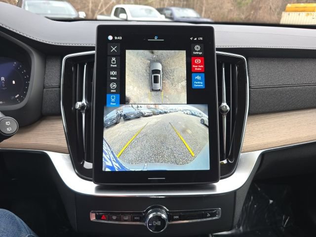 Certified 2025 Volvo XC90 B5 Plus image 36