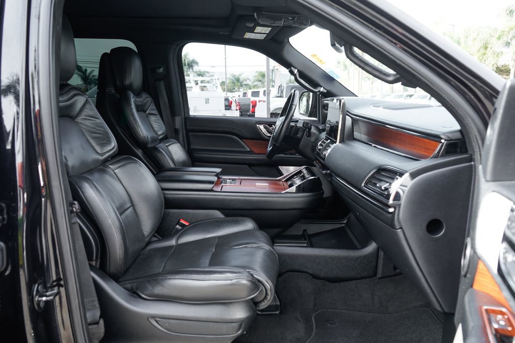 Used 2020 Lincoln Navigator Reserve w/ Equipment Group 208A Reserve image 47