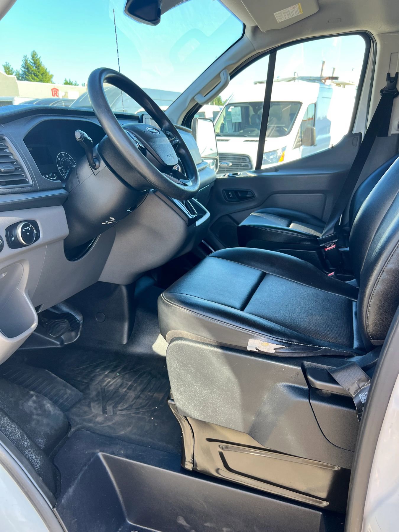 Used 2020 Ford Transit 250 Low Roof w/RWB Van 3D image 9