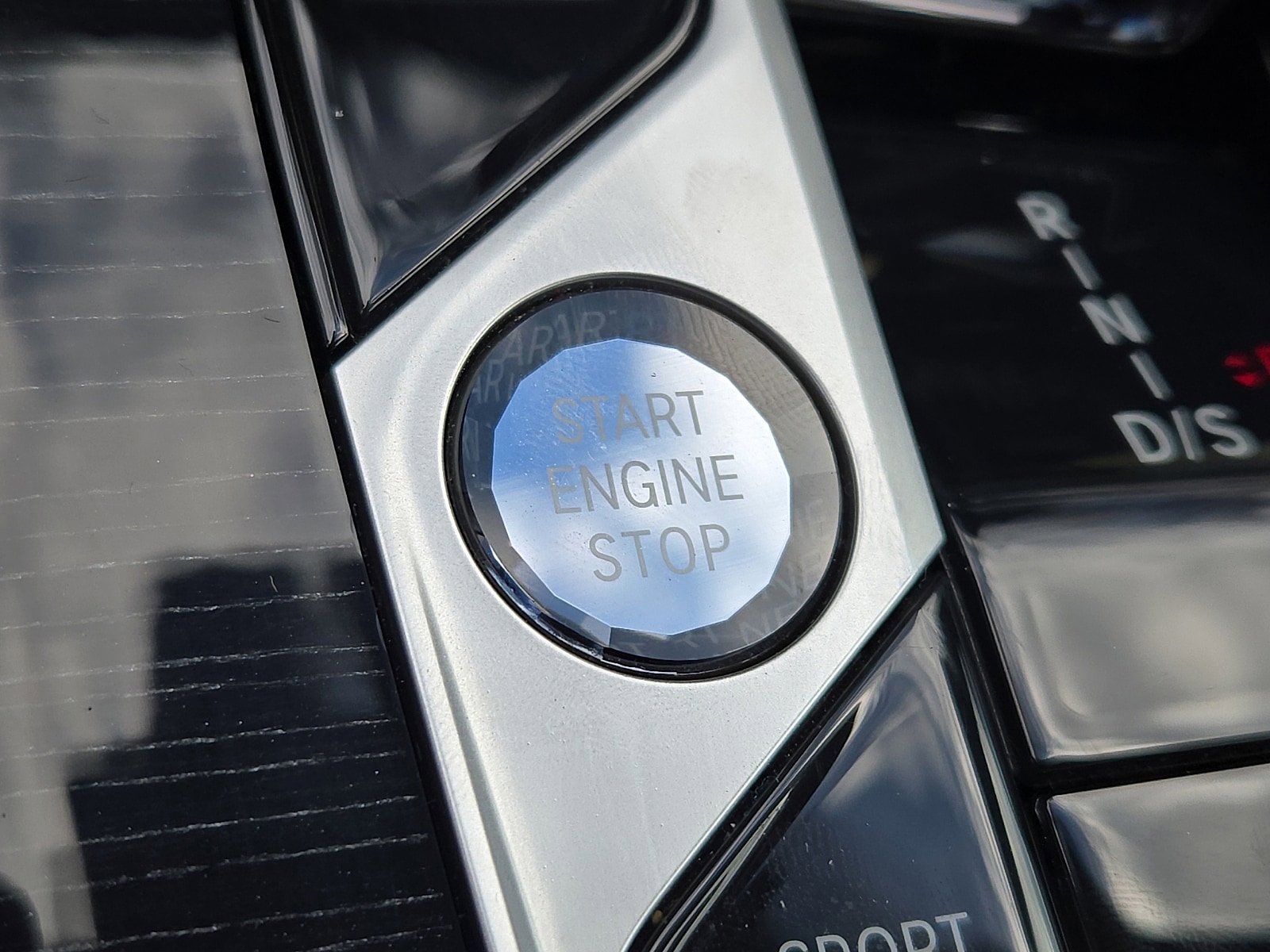 Used 2026 BMW X7 xDrive40i w/ M Sport Package AWD/4WD image 24