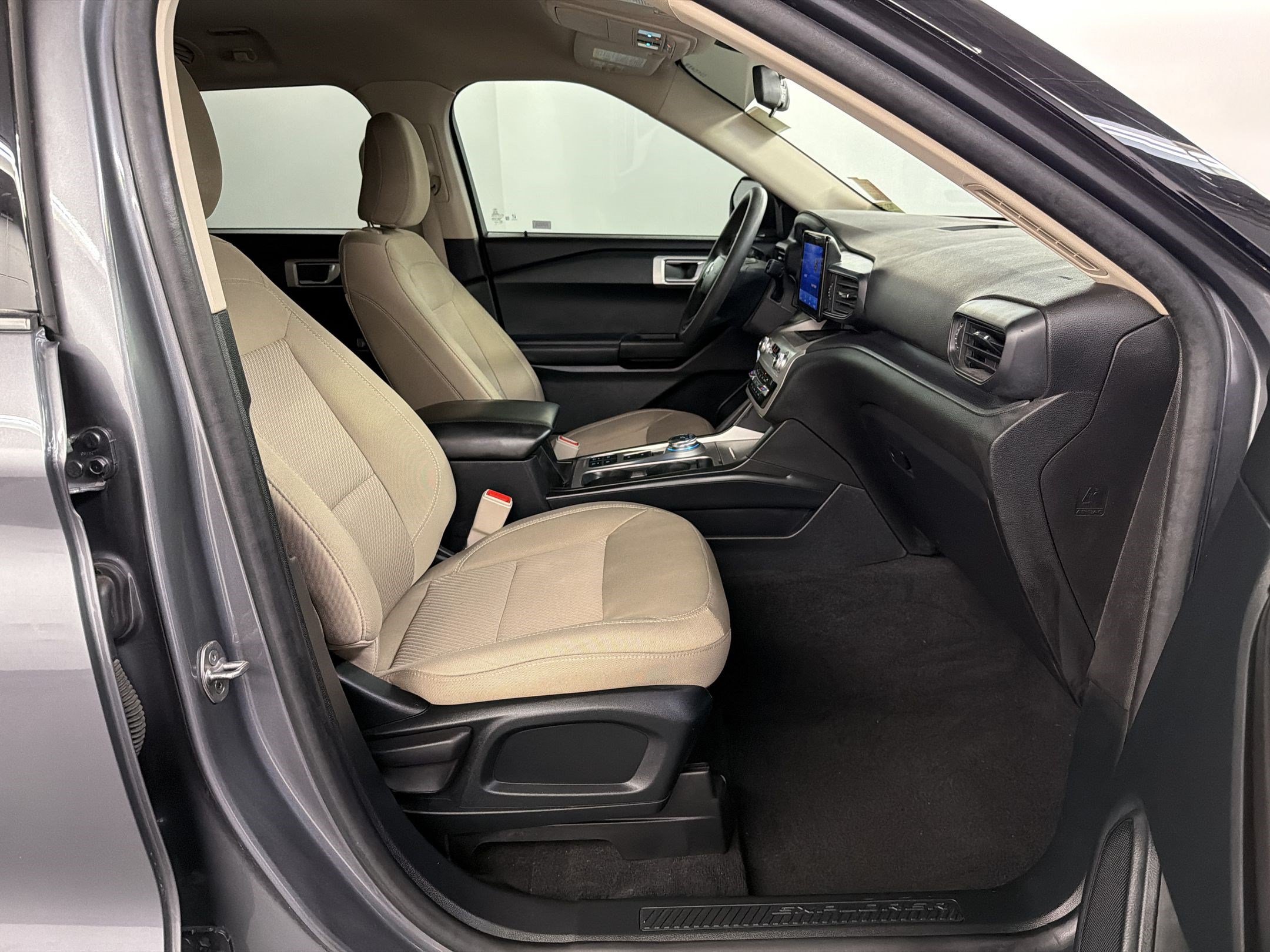 Used 2021 Ford Explorer 2WD image 28