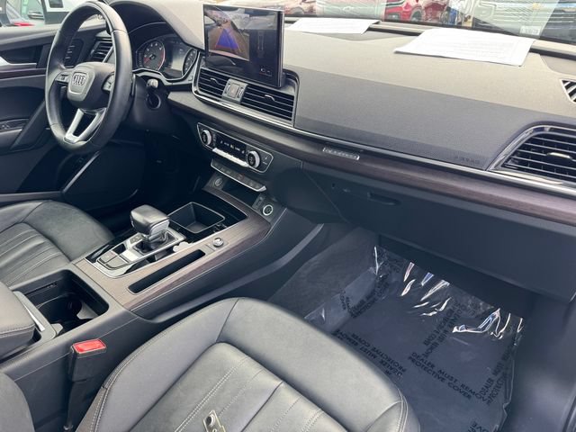 Used 2022 Audi Q5 2.0T Premium w/ Convenience Package AWD/4WD image 5