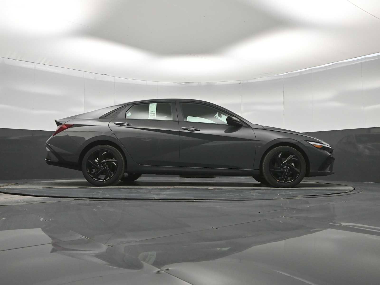 New 2026 Hyundai Elantra Sport FWD image 39