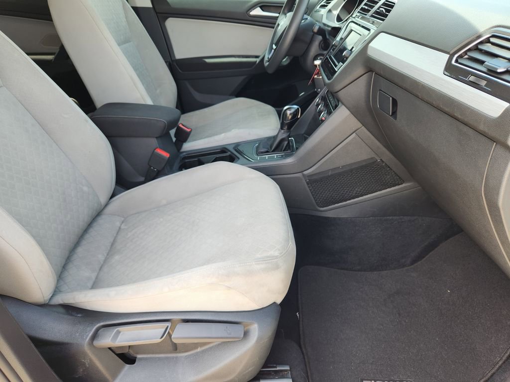 Used 2021 Volkswagen Tiguan S image 14